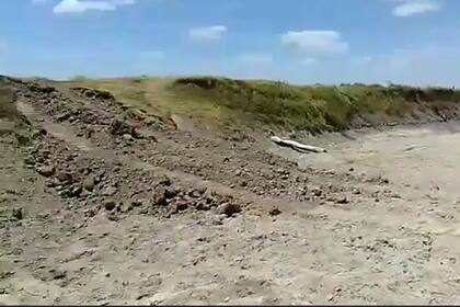 Se secó un tramo del río Salado en Santa Fe LA NACION
