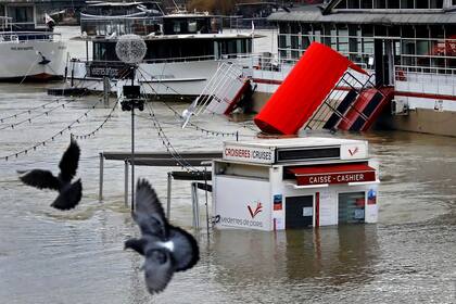 La inundación ha transformado algunos paisajes de París de manera insólita