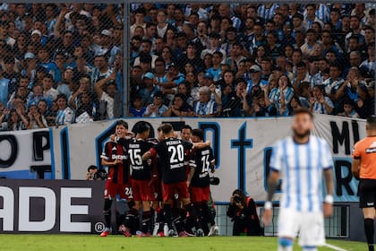El River de Eduardo Coudet le ganó a Racing en el Cilindro 2 a 0 y lleva cinco victorias en fila