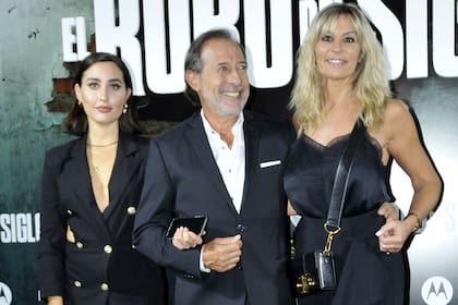 Guillermo Francella, feliz junto a su mujer María Inés Breña y su hija actriz, Johanna