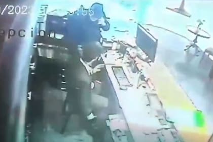 El robo fue captado por las cámaras de seguridad del hotel