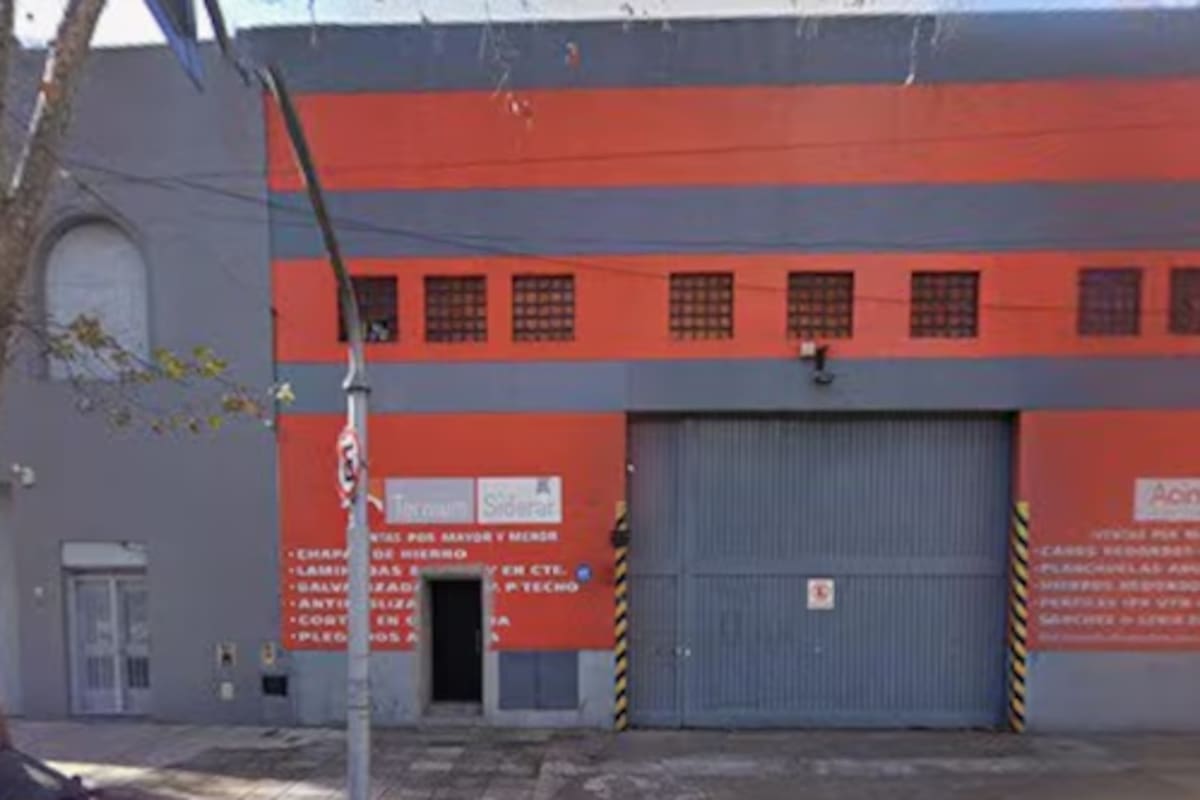 El robo ocurrió hoy, alrededor de las 6, cuando no había nadie dentro del depósito