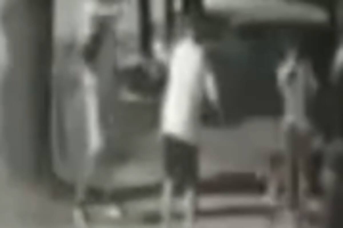 El robo y disparo quedó grabado en una cámara de seguridad privada