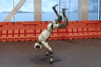 El robot Atlas haciendo una pirueta