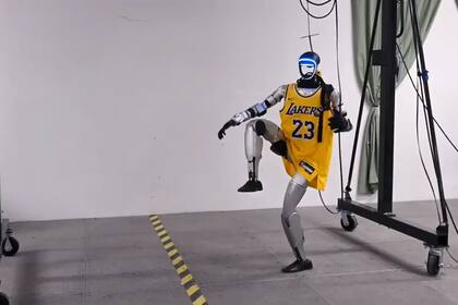 El robot capaz de imitar los movimientos de Cristiano Ronaldo y Lebron James