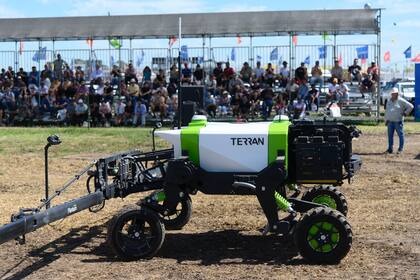 El robot Terran, de Plantium, en el tecnódromo de la exposición. Foto: Marcelo Manera