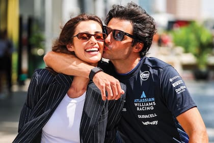 El romance entre Rebecca y Carlos se hizo público durante un viaje a Italia.