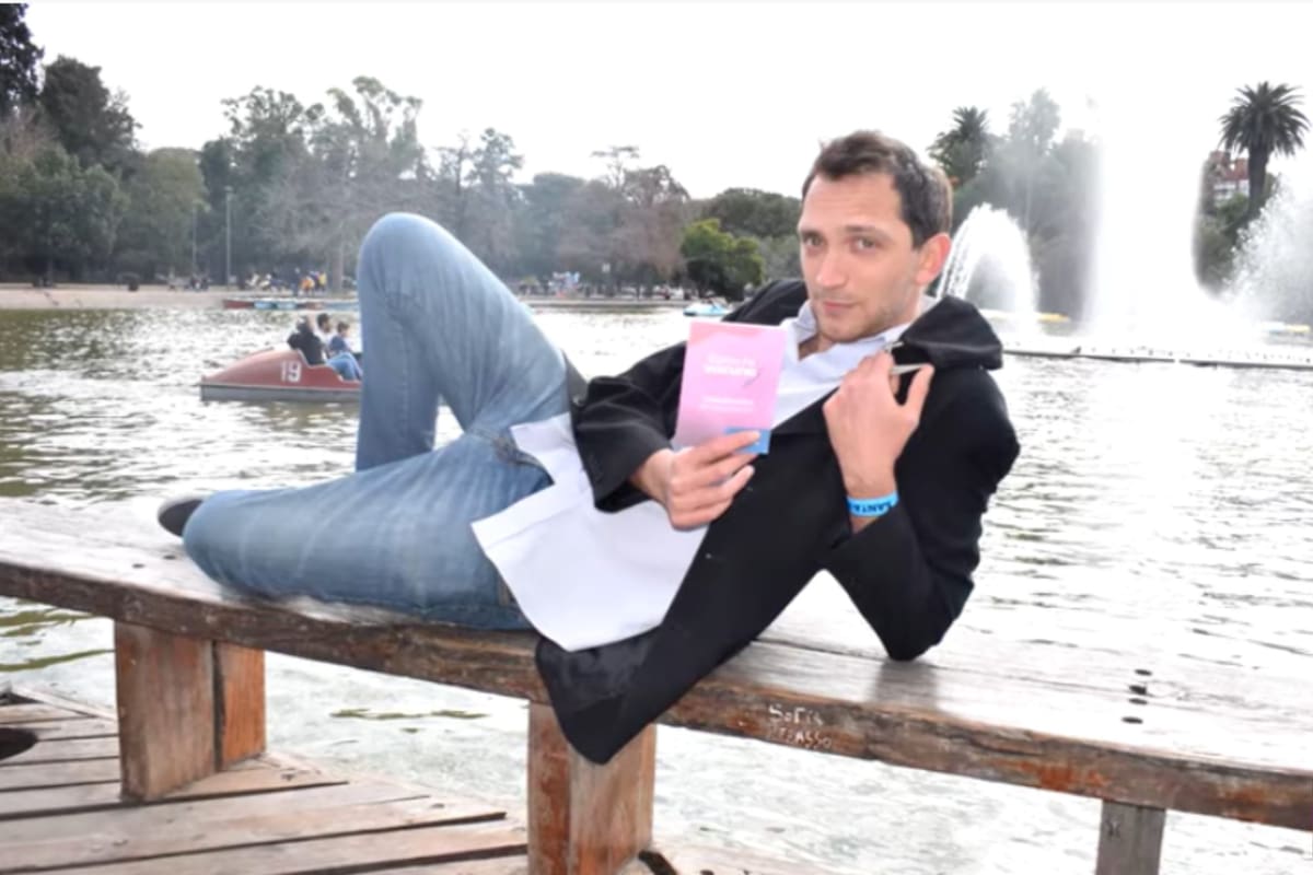 El rosarino "Mumo" Oviedo es el actor que está detrás del video viral "Recuerdo de mi primera dosis"