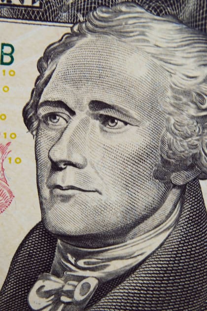El rostro de Alexander Hamilton aparece en el billete de diez dólares