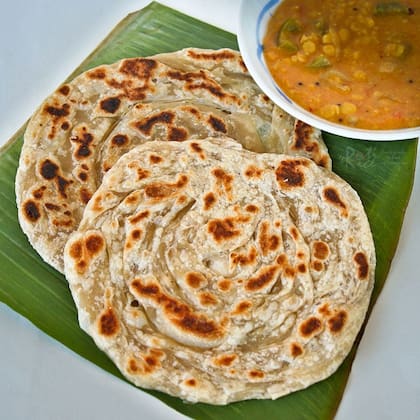 El roti canaí, un pan que se elabora en Malasia, ocupa el segundo lugar entre las exquisiteces para degustar en todo el planeta