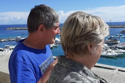 El rumano Octav Stroici (izquierda)