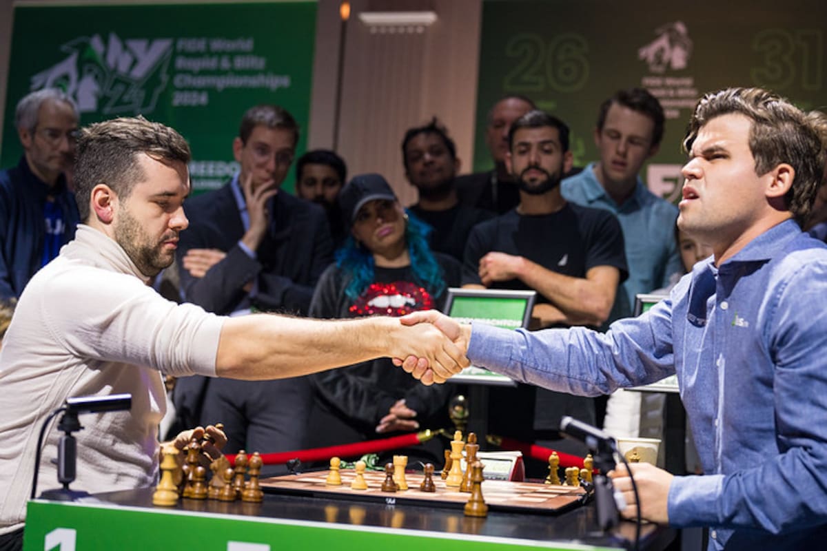 El ruso Ian Nepomniachtchi y el noruego Magnus Carlsen, número 1 del mundo, propusieron dejar de jugar y que ambos fueran proclamados campeones por la Federación Internacional de Ajedrez.