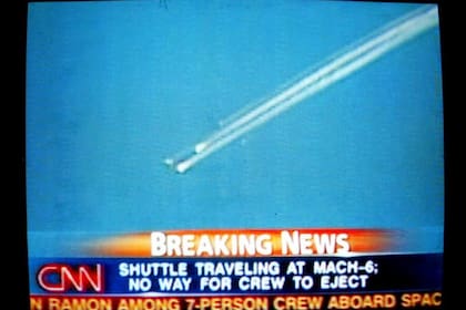 El sábado 1 de febrero de 2003, la nave se desintegró sobre los estados de Texas y Luisiana en su reingreso a la atmósfera terrestre. Los 7 miembros de su tripulación murieron