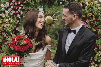 El sábado 16, los influencers Samantha Trottier y Hernán Regiardo dieron el "sí, quiero" frente a noventa invitados.