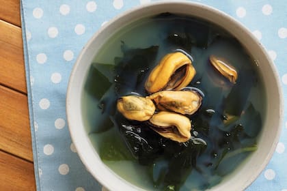 El sabor del dashi, una deliciosa sopa de algas.
