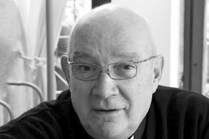 El sacerdote Carlos Buela