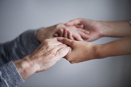 El salario de abril por mes y por hora para los cuidadores de adultos