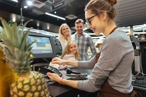 El salario de los empleados de comercio en abril de 2025