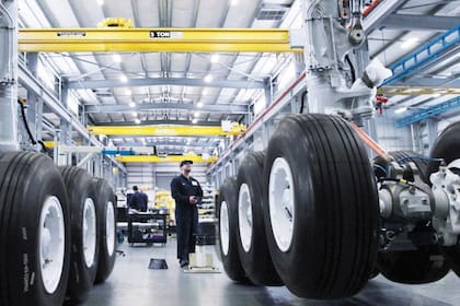 El salario industrial argentino entre los más altos de la región en dólares.