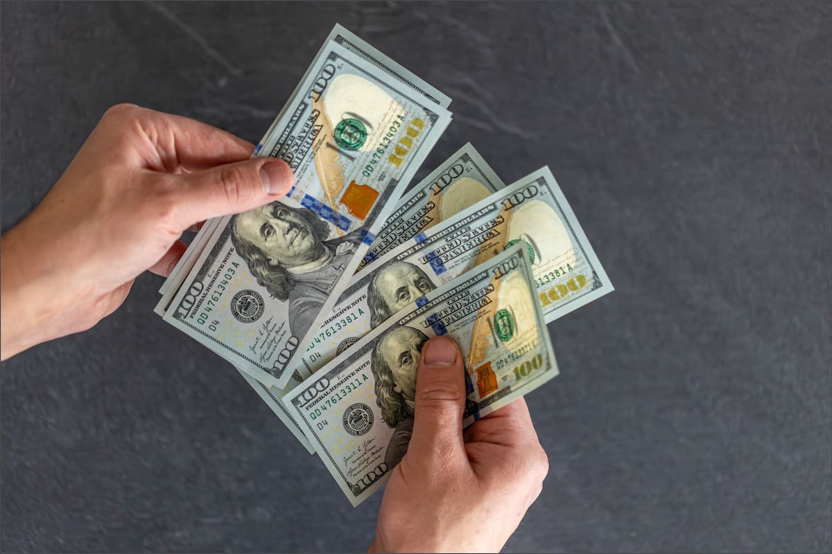 El salario mínimo en Illinois al 1° de enero de 2026 será de US$15 por hora para la mayoría de los trabajadores
