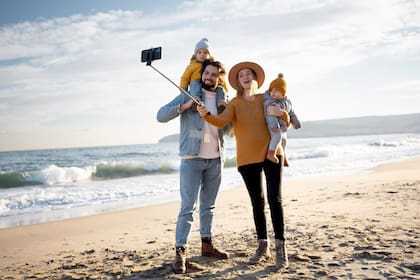 El salario requerido para pertenecer a la clase media en California en 2025 depende del costo de vida y del número de integrantes en el hogar