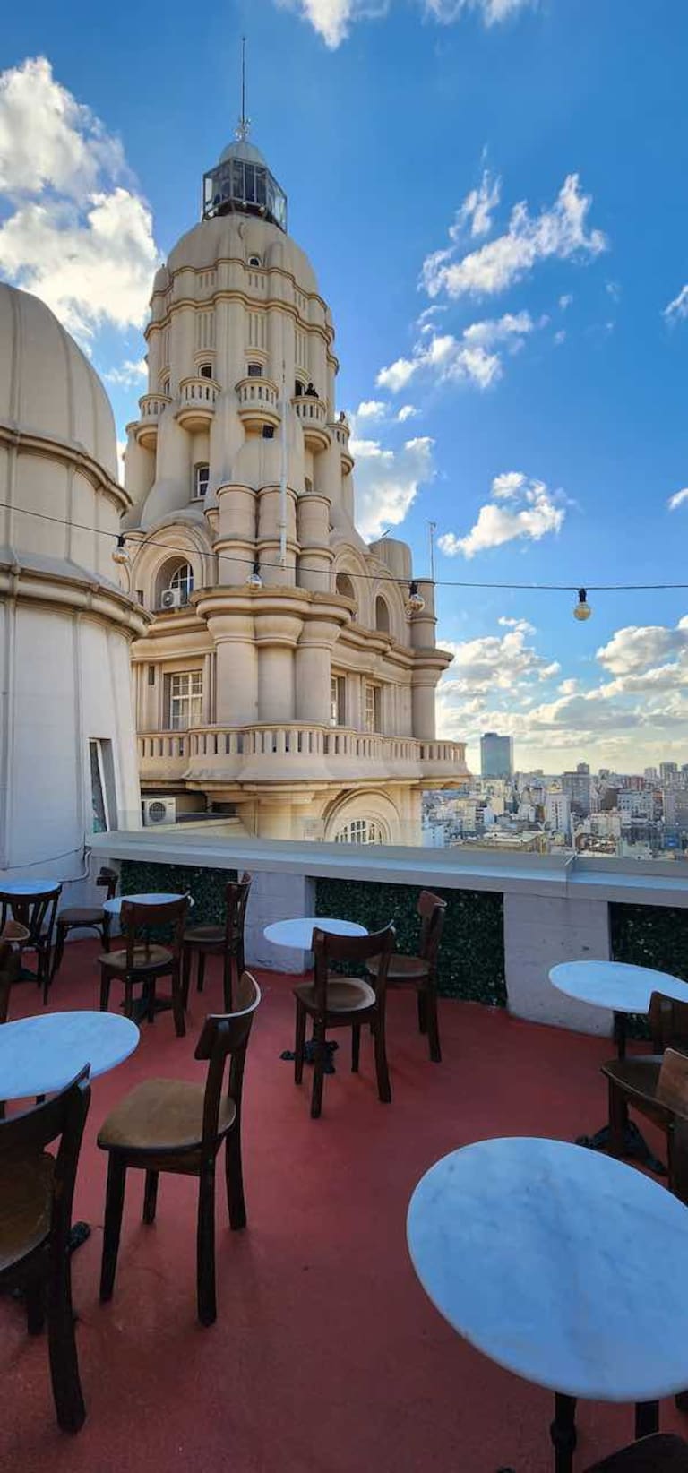 El Salón 1923 abre a las 10 y hasta las 16 no es necesario reservar un lugar
