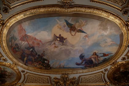 El salón dorado es el más opulento del Palacio y su estilo es neobarroco