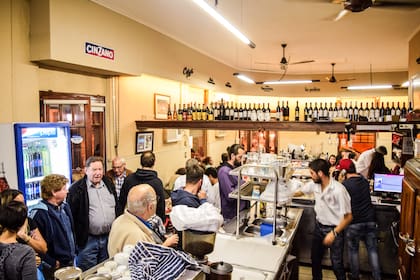El salón en hora de servicio