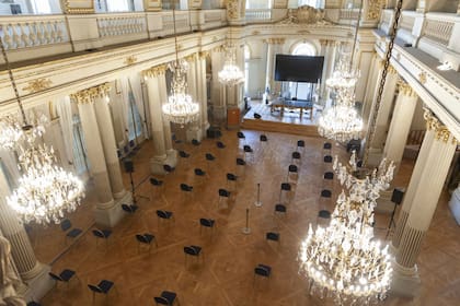 El salón fue preparado para respetar el distanciamiento social