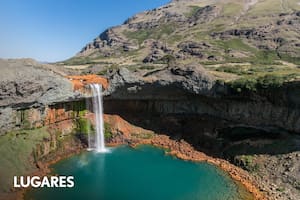 El Salto del Agrio es uno de los atractivos de Caviahue.