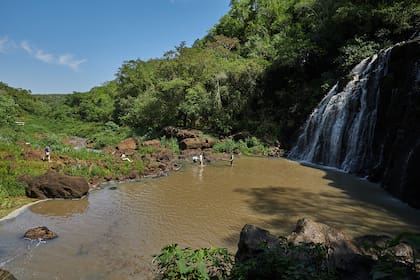 El salto del arroyo Yasy Yvype