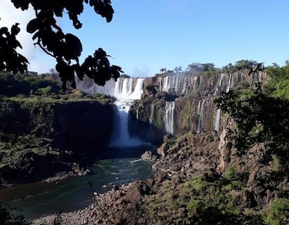 Así se veían las cataratas debido a la escasez de agua