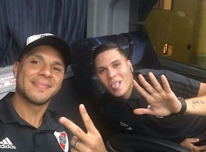 Enzo Pérez y Juan Fernando Quintero, de buena relación en River, hoy están fuera del club contra sus deseos.