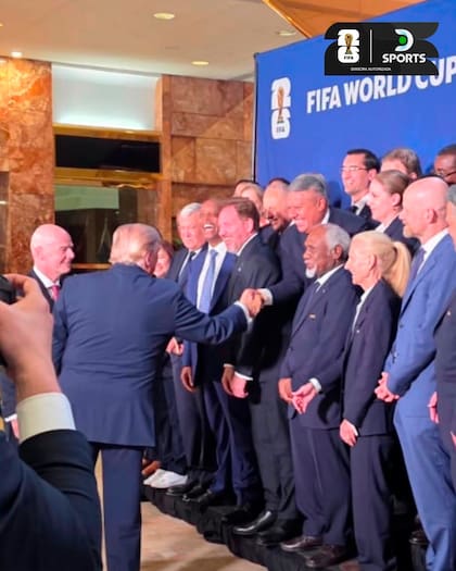 El saludo de Trump con Tapia (Foto: DSports)