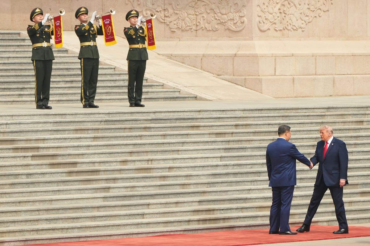 El saludo de Trump y Xi frente al Gran Salón del Pueblo