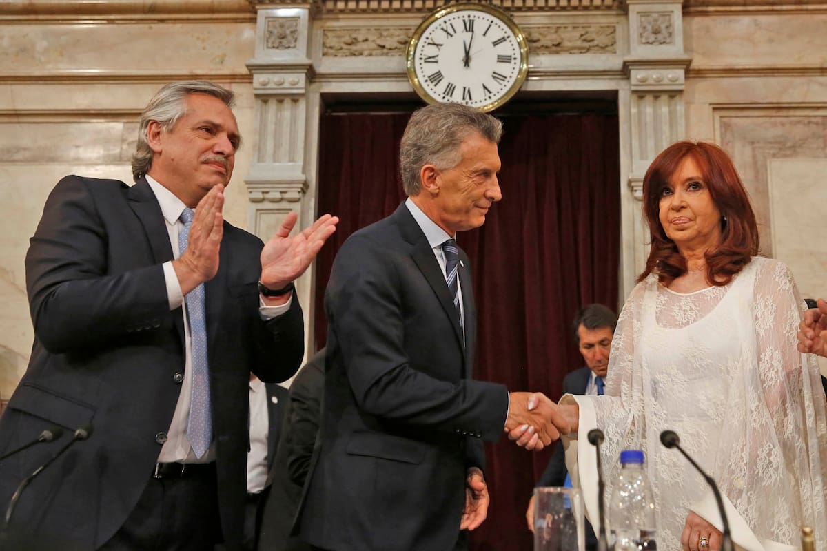 El saludo entre Mauricio Macri y Cristina Kirchner