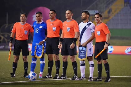 El Salvador viene de ganarle a Guatemala (X @fedefut_oficial)