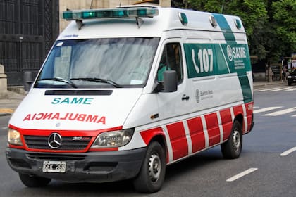 Una ambulancia del SAME trasladó al ladrón golpeado al hospital Penna
