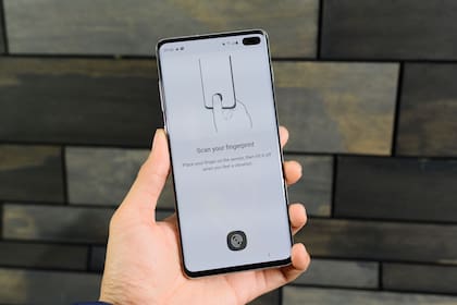 El Samsung Galaxy S10 es el primer smartphone en ofrecer un sensor de huellas digitales que usa ultrasonido para generar un modelo 3D de la yema del dedo