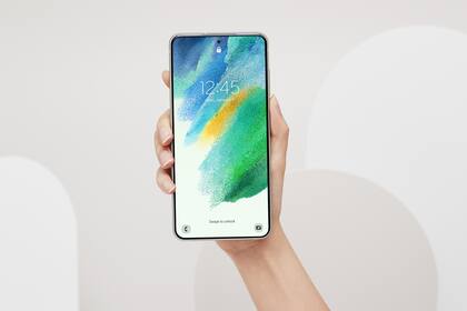 El Samsung Galaxy S21 Fan Edition es una alternativa más colorida y económica que el S21 tradicional