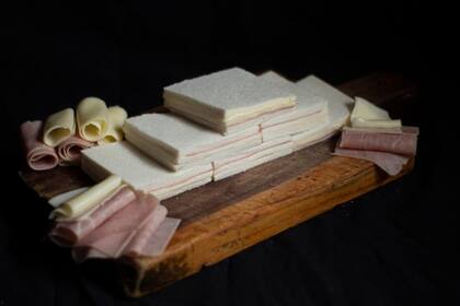 El sándwich de jamón y queso es uno de los estandartes gastronómicos de Río Gallegos