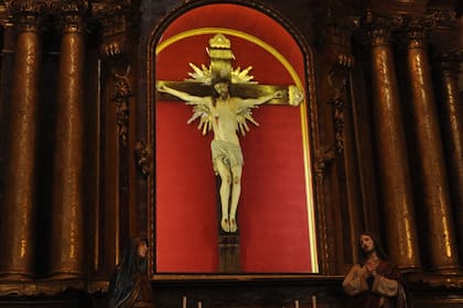 El Santo Cristo de Buenos Aires fue sacado en procesión de la Catedral a fines del siglo XVIII y frenó una devastadora inundación en la ciudad