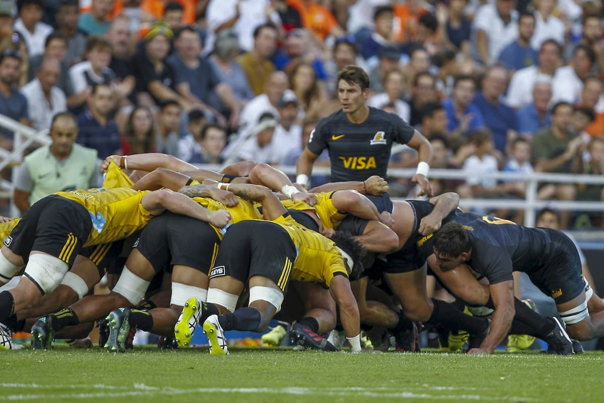 El scrum de Jaguares ante Hurricanes, el pasado sábado en el estadio de Vélez