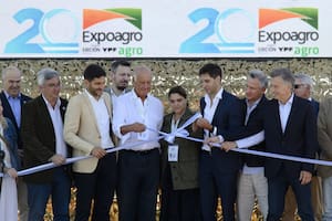 El Gobierno reiteró su compromiso para seguir con la baja de las retenciones y un intendente dejó un fuerte mensaje