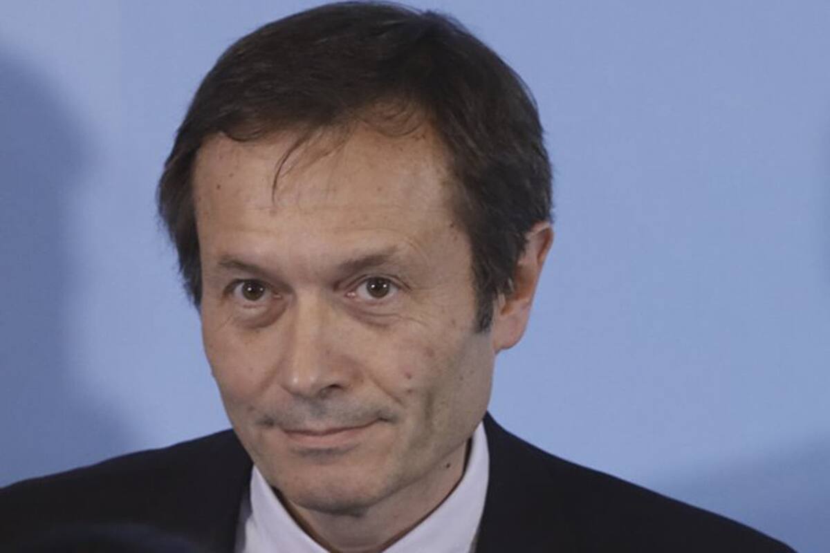 El secretario de Asuntos Estratégicos hizo un llamado a la unidad y alejarse de los "polos igualmente perniciosos"