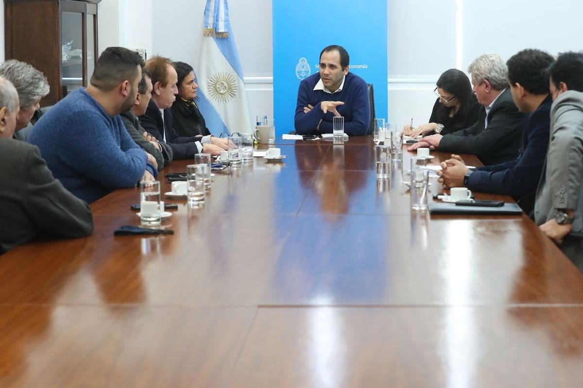 El secretario de Comercio Interior, Martín Pollera, en la reunión con panaderos
