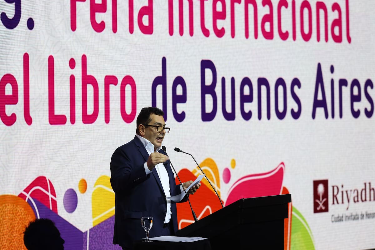El secretario de Cultura de la Nación, Leonardo Cifelli, fue abucheado en la apertura de la Feria del Libro