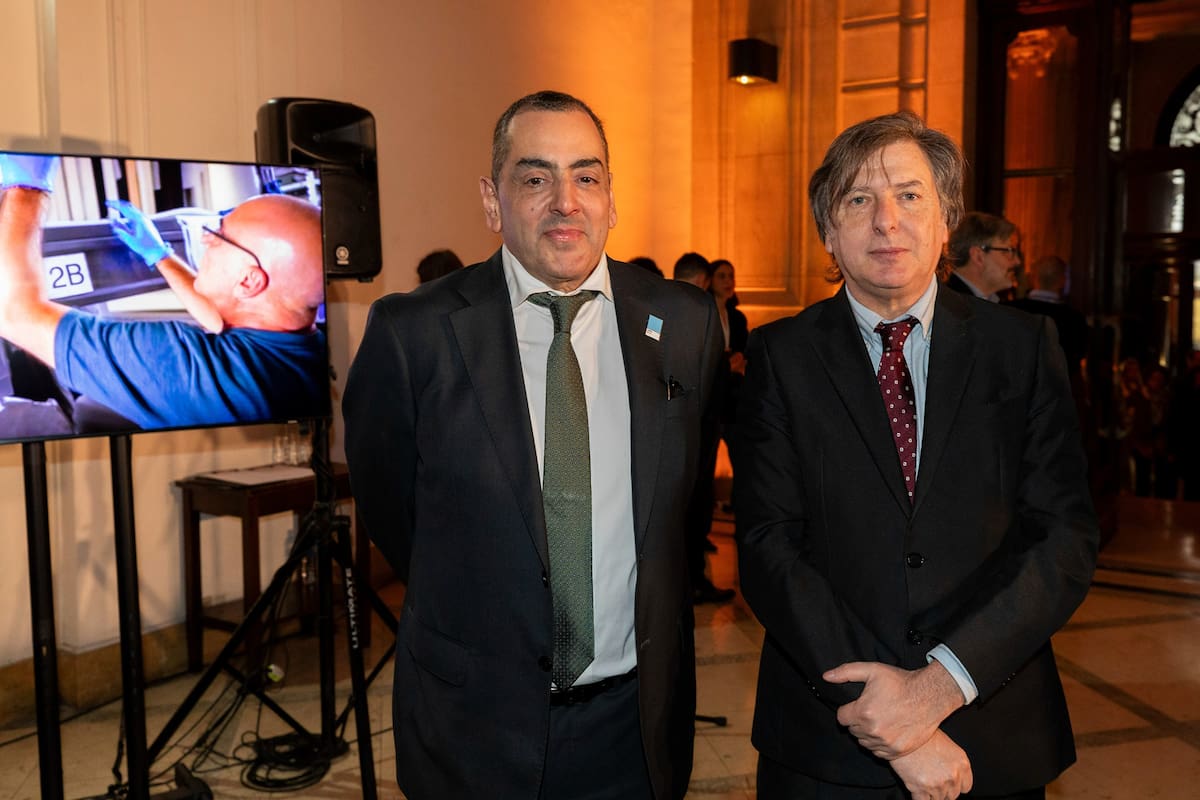 El Secretario de Cultura Leonardo Cifelli y el director del Bellas Artes, Andrés Duprat, en la presentación de Colecciones Nacionales de Arte en el ex-edificio del AGN