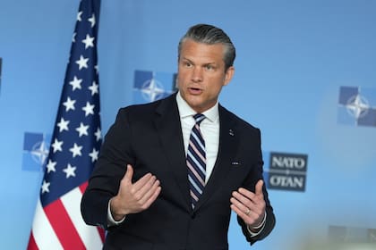 El secretario de Defensa de Estados Unidos, Pete Hegseth, fijó un plazo de seis meses para dejar de utilizar Anthropic el 27 de febrero