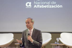 Ante la amenaza de paro, Pettovello convocó a los gremios para negociar salarios